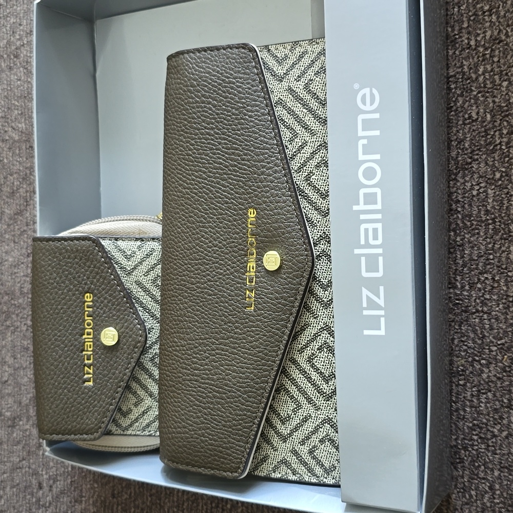 LIZ CLAIBORNE WOMEN'S SIGNATURE BROWN WALLET & MATCHING CHANGE PURSE SET